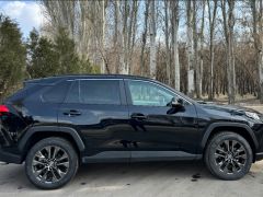 Сүрөт унаа Toyota RAV4