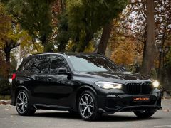 Photo of the vehicle BMW X5