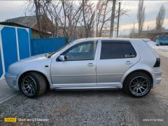 Photo of the vehicle Volkswagen Golf GTI