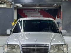 Фото авто Mercedes-Benz W124