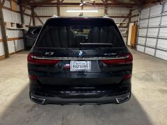 Photo of the vehicle BMW X7