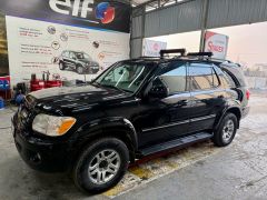 Сүрөт унаа Toyota Sequoia