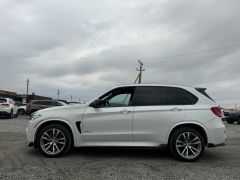 Photo of the vehicle BMW X5