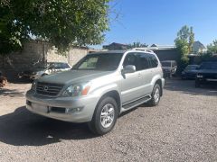 Photo of the vehicle Lexus GX