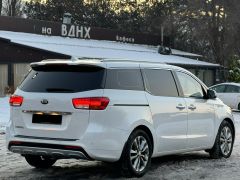 Photo of the vehicle Kia Carnival