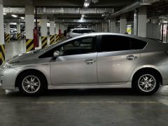 Фото авто Toyota Prius