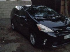 Photo of the vehicle Toyota Prius v (+)