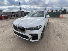 Photo of the vehicle BMW X7