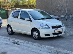 Сүрөт унаа Toyota Vitz