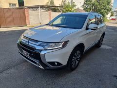 Фото авто Mitsubishi Outlander