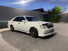 Photo of the vehicle Toyota Crown