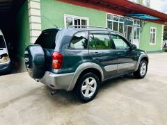 Сүрөт унаа Toyota RAV4