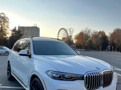 Photo of the vehicle BMW X7