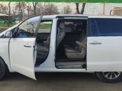 Photo of the vehicle Kia Carnival