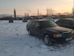 Сүрөт унаа Mercedes-Benz W124