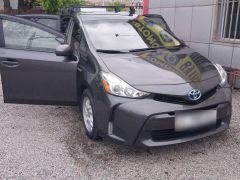 Фото авто Toyota Prius v (+)