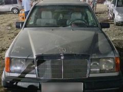 Сүрөт унаа Mercedes-Benz W124