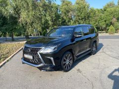 Photo of the vehicle Lexus LX