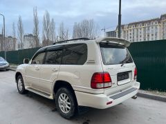 Photo of the vehicle Lexus LX