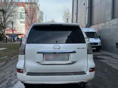 Photo of the vehicle Lexus GX