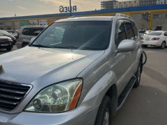 Photo of the vehicle Lexus GX