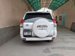 Сүрөт унаа Toyota Land Cruiser Prado