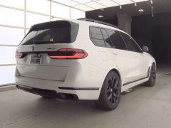 Photo of the vehicle BMW X7