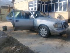 Photo of the vehicle Mercedes-Benz W124