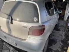 Сүрөт унаа Toyota Vitz