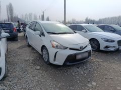 Photo of the vehicle Toyota Prius v (+)