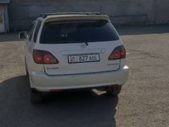 Сүрөт унаа Toyota Harrier