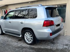 Photo of the vehicle Lexus LX