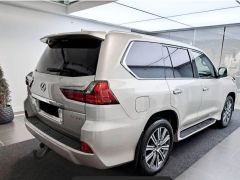 Сүрөт унаа Lexus LX