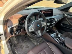 Photo of the vehicle BMW 5 Series