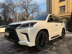 Photo of the vehicle Lexus LX