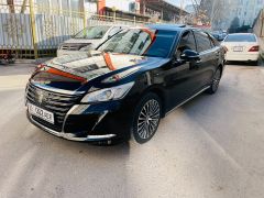 Photo of the vehicle Toyota Crown