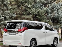 Сүрөт унаа Toyota Alphard