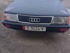 Photo of the vehicle Audi 100