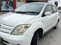 Photo of the vehicle Toyota Ist