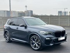 Photo of the vehicle BMW X5