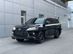 Photo of the vehicle Lexus LX