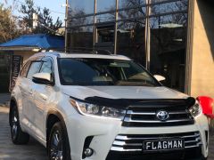 Photo of the vehicle Toyota Highlander