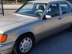 Сүрөт унаа Mercedes-Benz W124