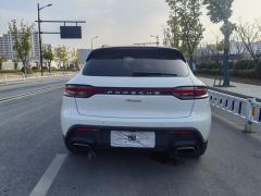 Photo of the vehicle Porsche Macan