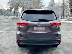 Photo of the vehicle Toyota Highlander