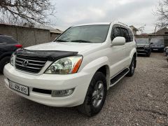 Photo of the vehicle Lexus GX