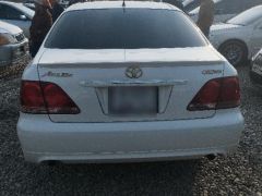 Photo of the vehicle Toyota Crown