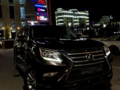 Photo of the vehicle Lexus GX