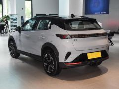 Photo of the vehicle Lynk &amp; Co 6