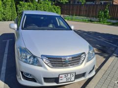 Photo of the vehicle Toyota Crown